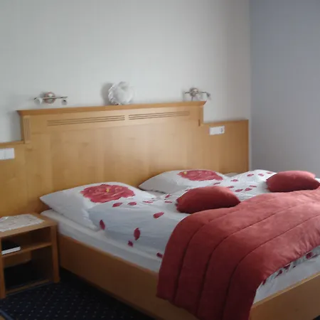 Zum Rehberg 3*