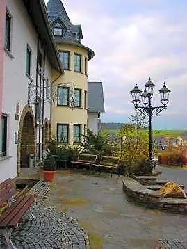 Hotel Zum Rehberg 3*