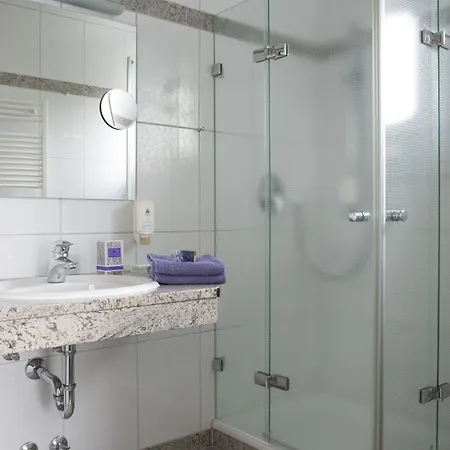 Hotel Zum Rehberg 3*